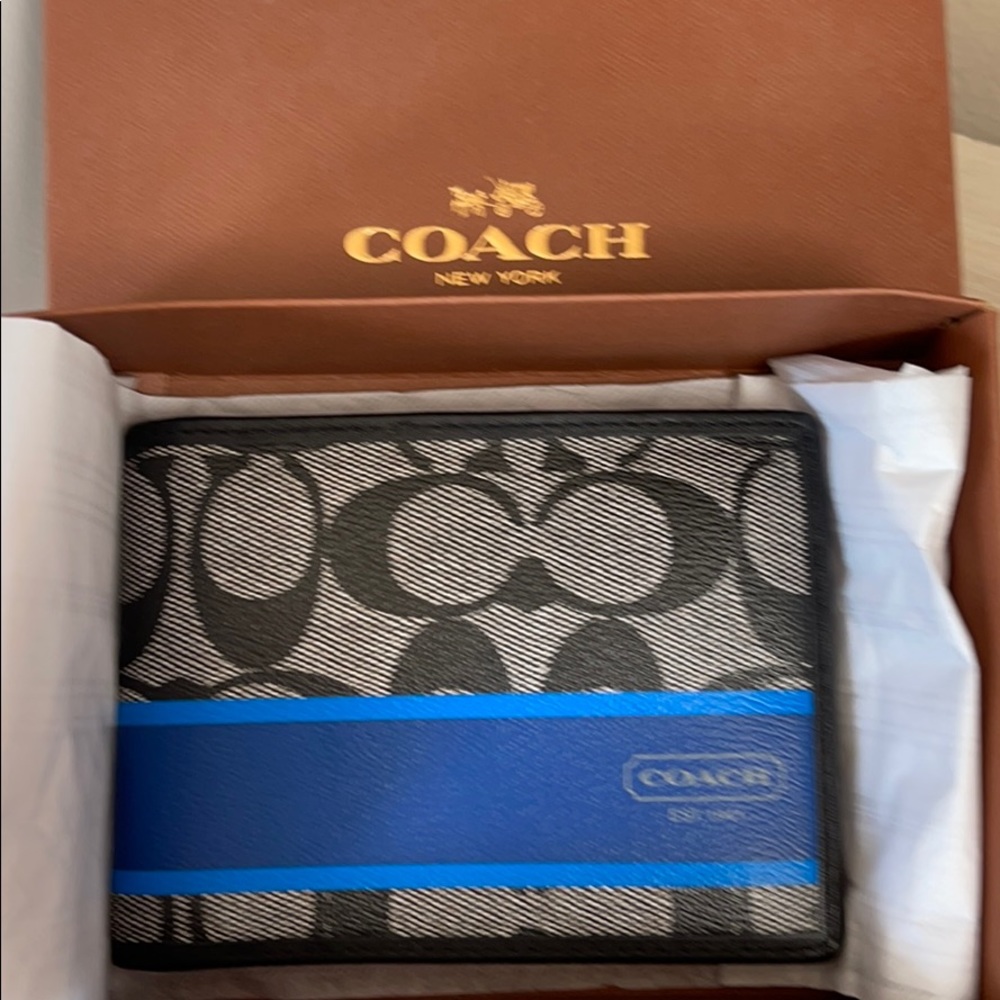 Coach wallet - New